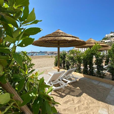 Marina Bay Suites Peschici Buitenkant foto