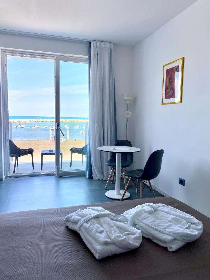 Marina Bay Suites Peschici Buitenkant foto