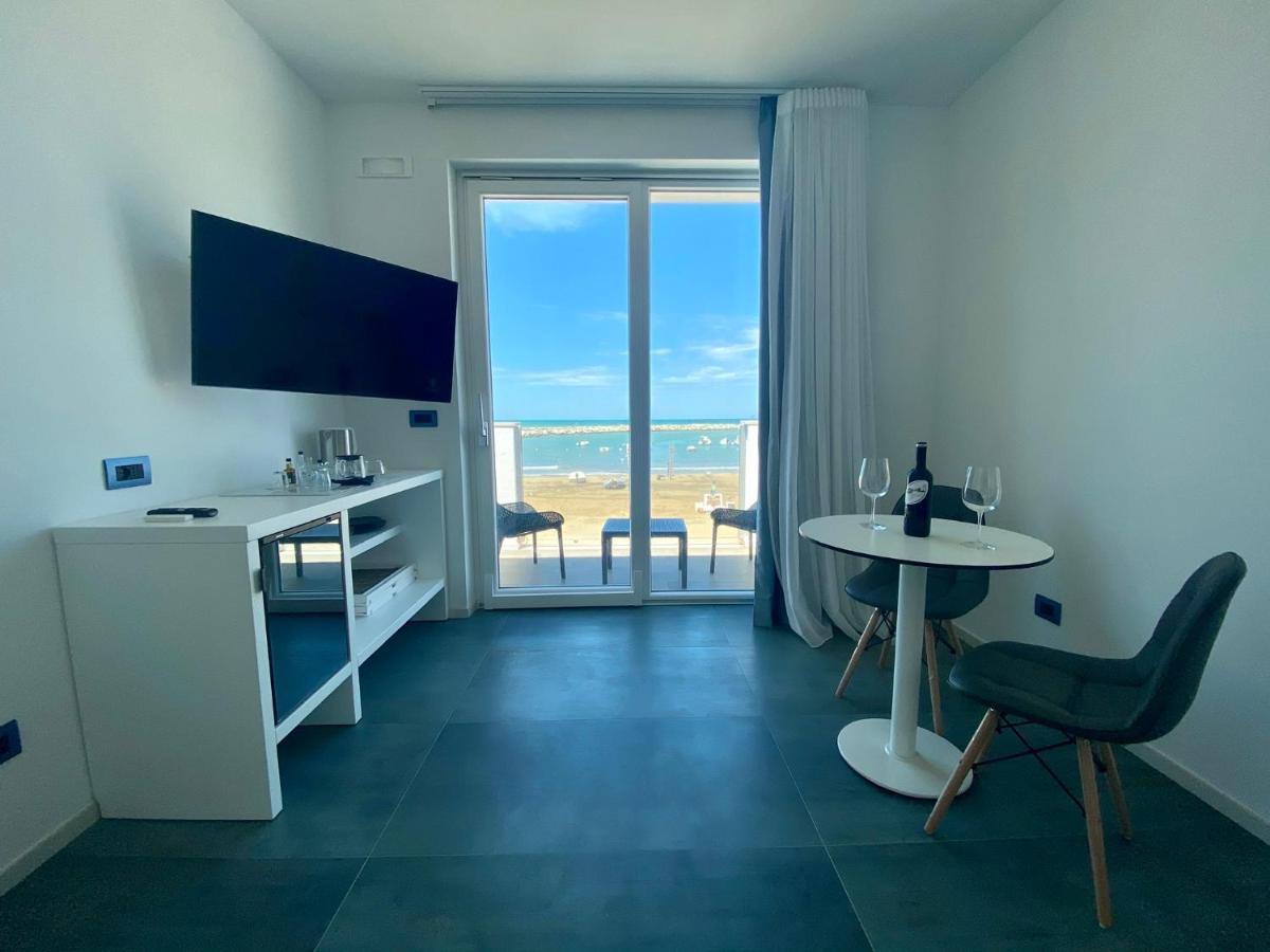 Marina Bay Suites Peschici Buitenkant foto