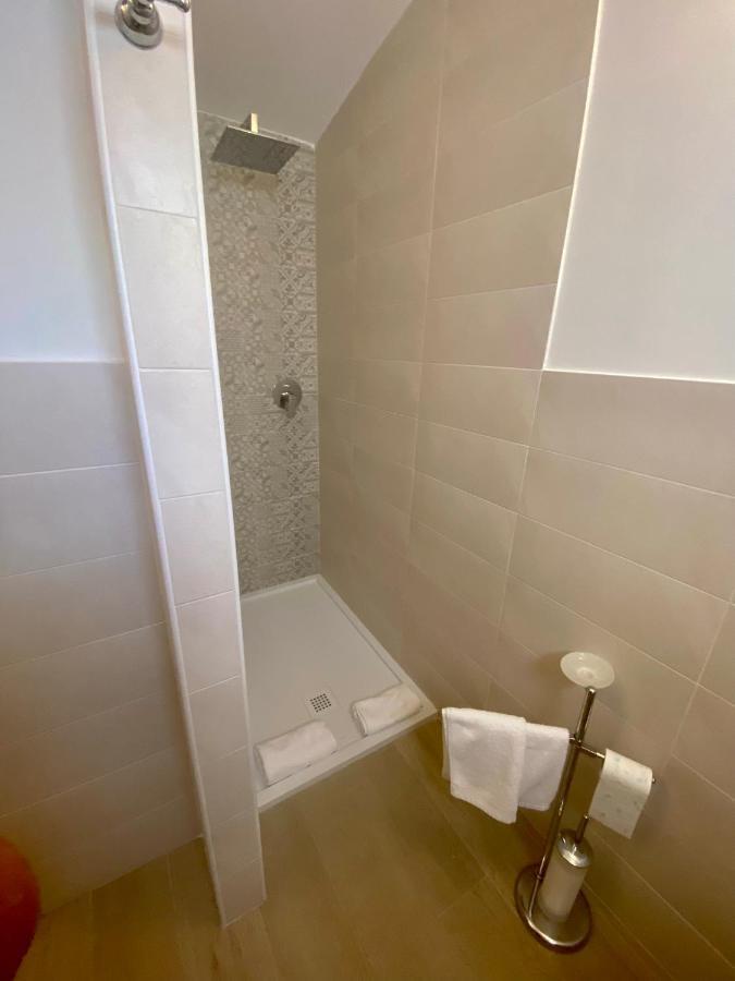 Marina Bay Suites Peschici Buitenkant foto