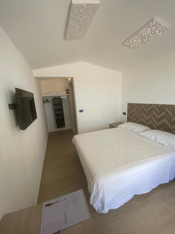 Marina Bay Suites Peschici Buitenkant foto
